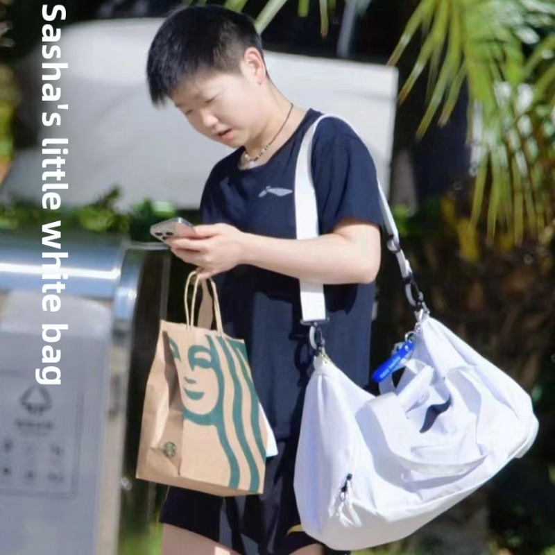Li-Ning sports bag, same style - Table Tennis Kit Bag のレビューと価格